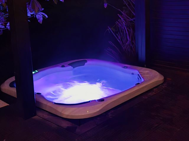 Hot tub